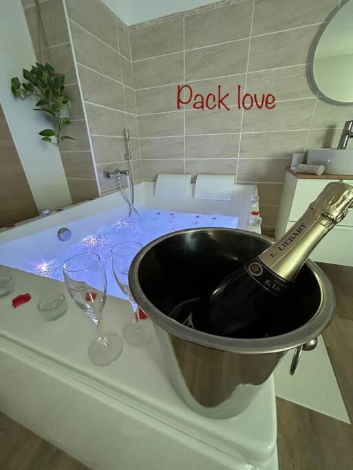 Romantique Room Muret Exterior photo